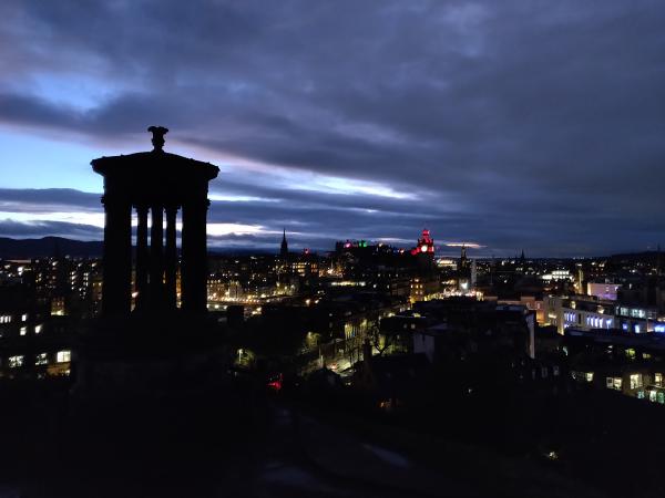 edinburgh_at_night.jpg