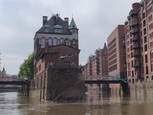 hamburg-speicherstadt.jpg